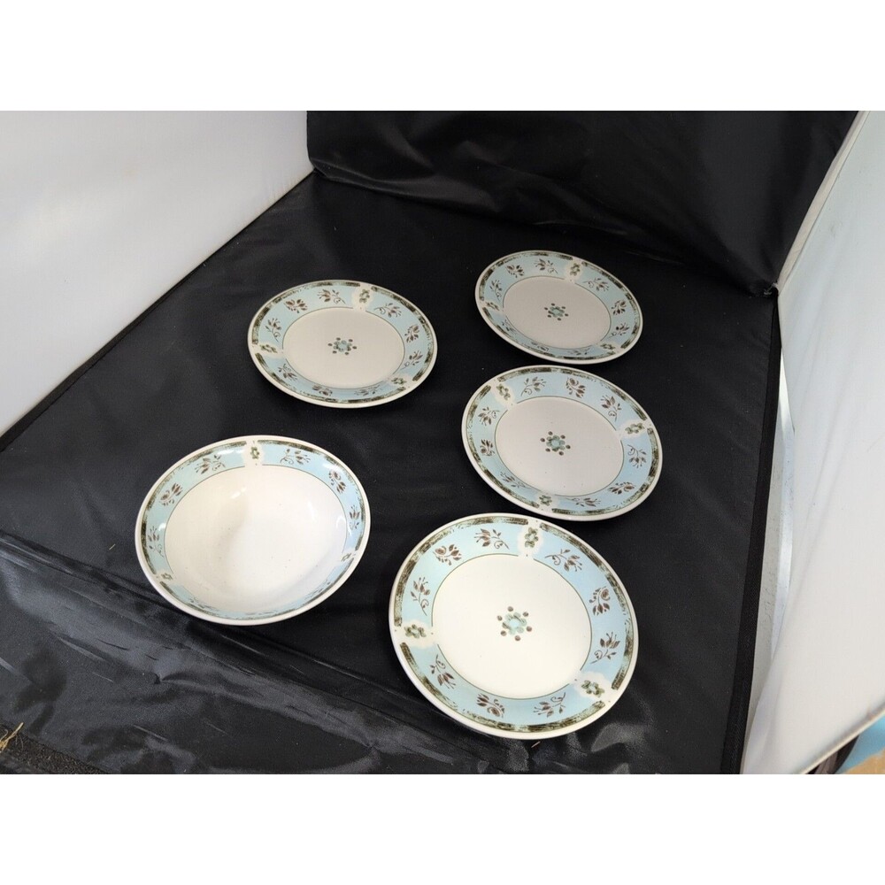 Casual Settings by Oneida Etched Floral Pattern 4 Saucers 1 Bowl Stoneware